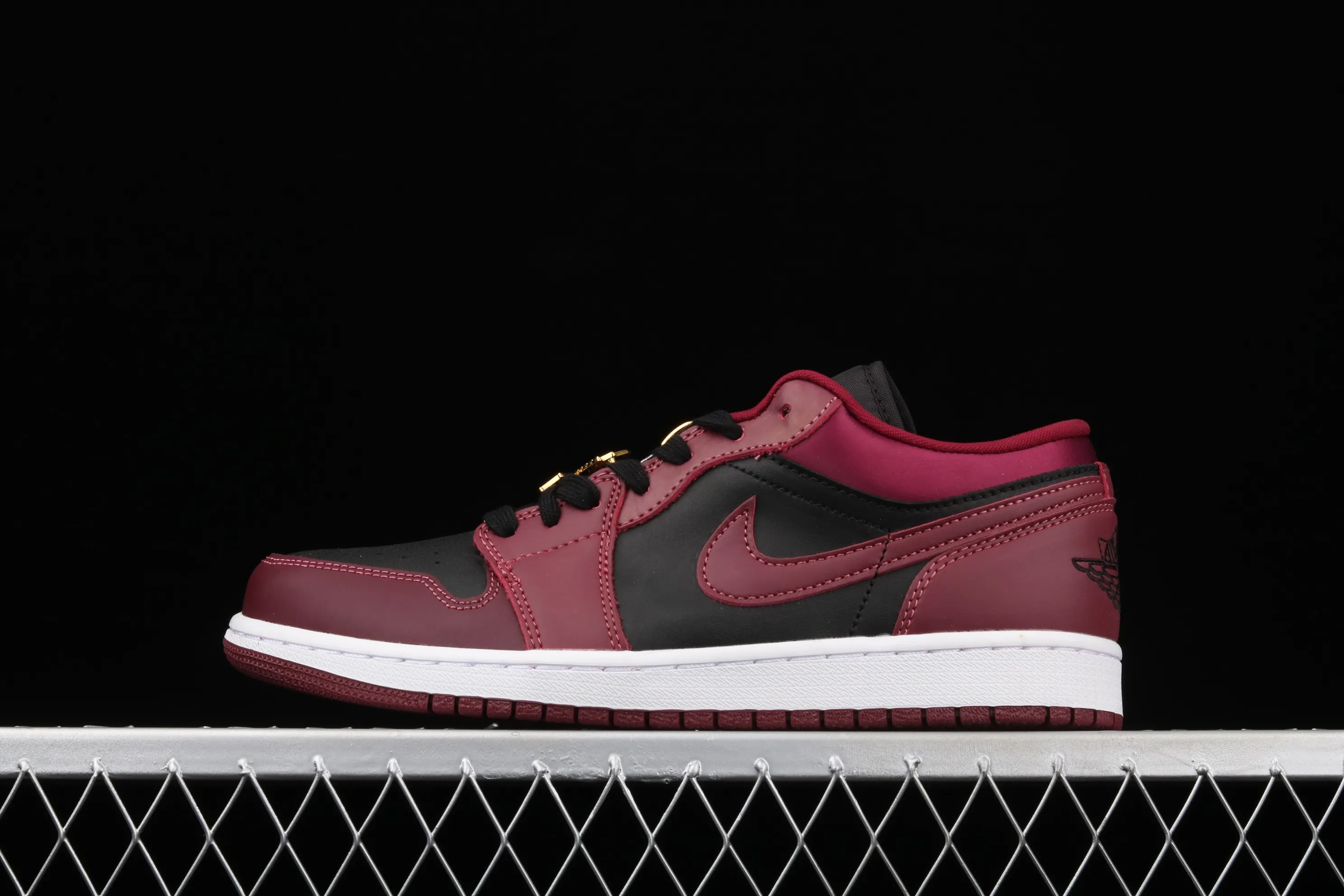All categories Air Jordan Jordan series basketball shoes Air Jordan 1 Low G version pure original Air Jordan1 Low AJ1 Joe 1 black wine red metal flying wings reverse low-top basketball shoes DB6491-600